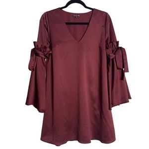 Gianni Bini Port Sandy V-Neck Mini Dress  Long Bell Sleeves  Size Small Burgundy